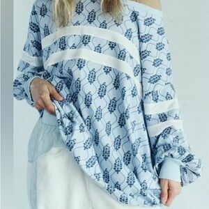 NWT FP Movement Post Up Logo Layer
- Ice Grey Combo - XL